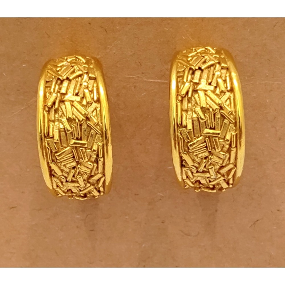 Trifari Gold Tone Clip On Hoop Earrings Textured Vintage